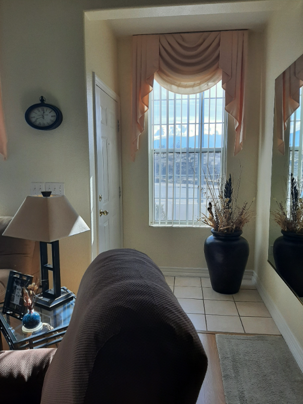 913 Mesa Blvd - Photo 4 of 10