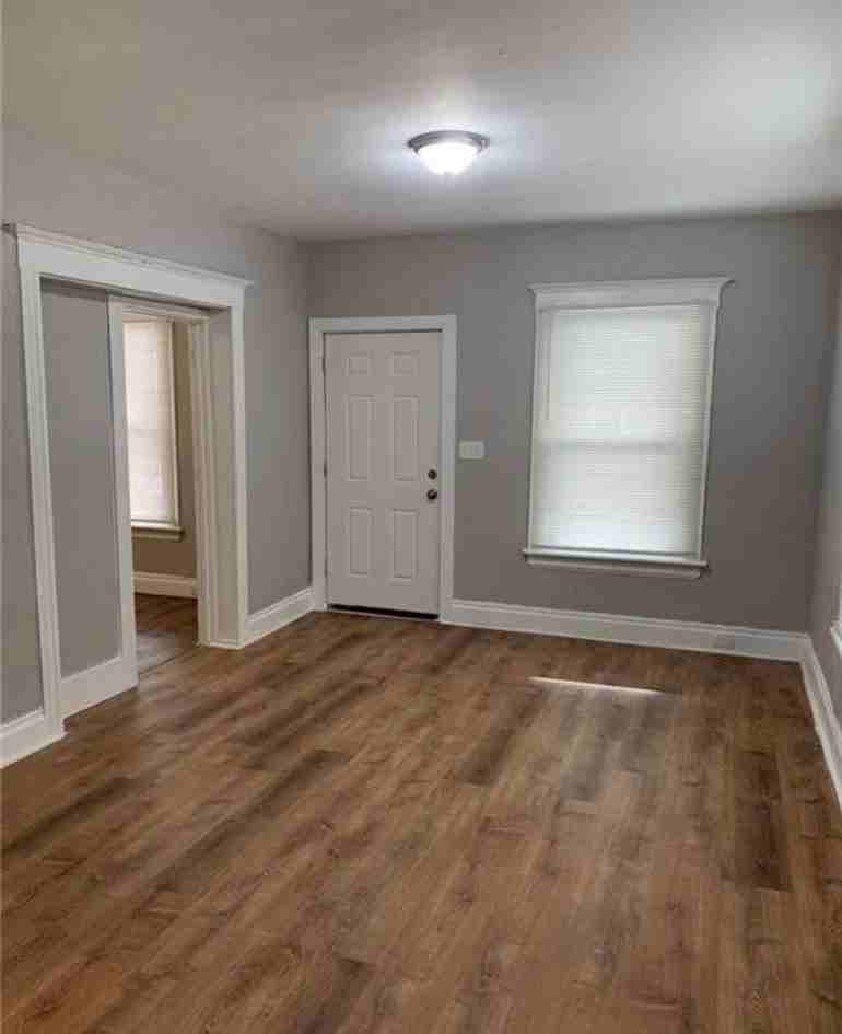 1445 Yates St - Photo 6 of 19