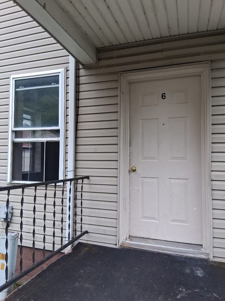 318 Maple St #6 - Photo 2 of 16
