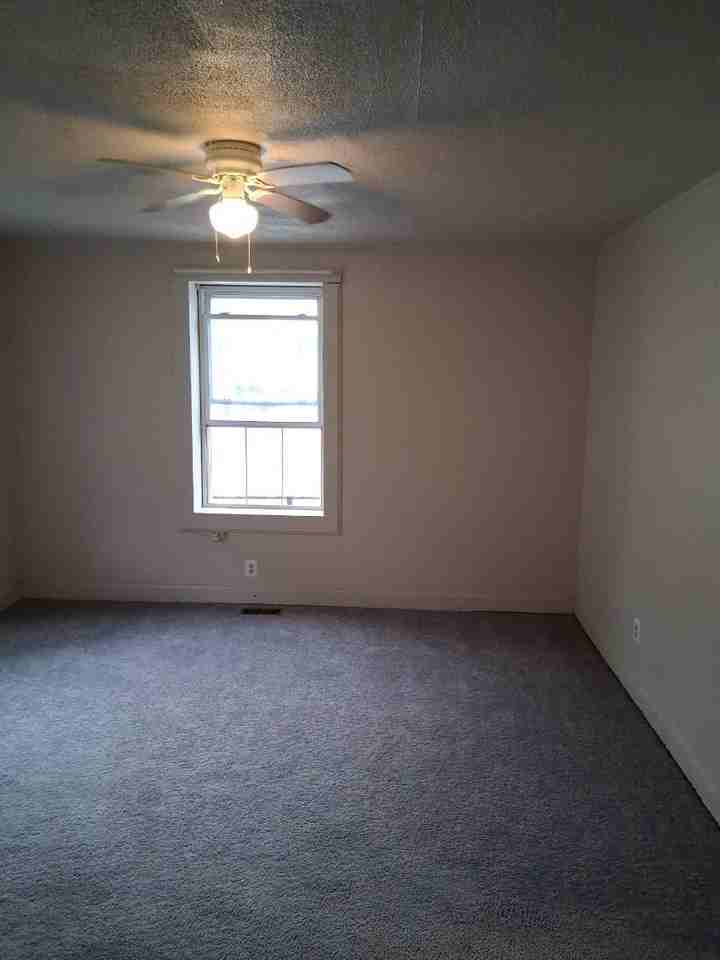318 Maple St #6 - Photo 3 of 16