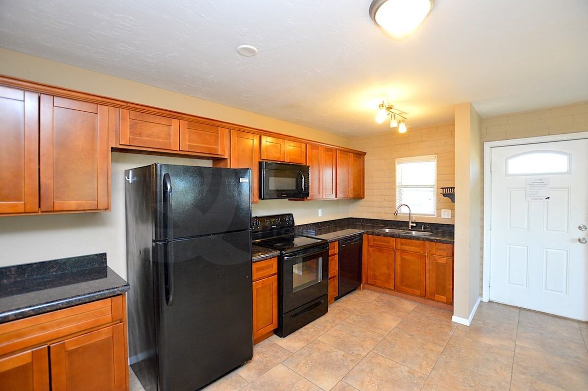 7218 E Belleview St #1 - Photo 6 of 14