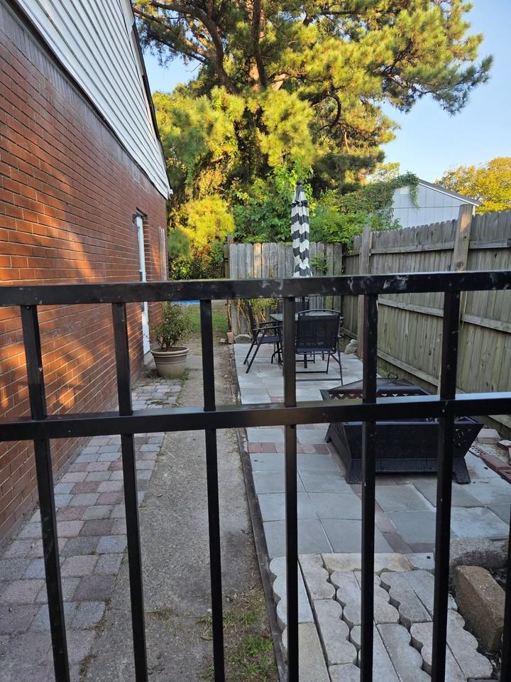 1203 Tatem Ave - Photo 3 of 10