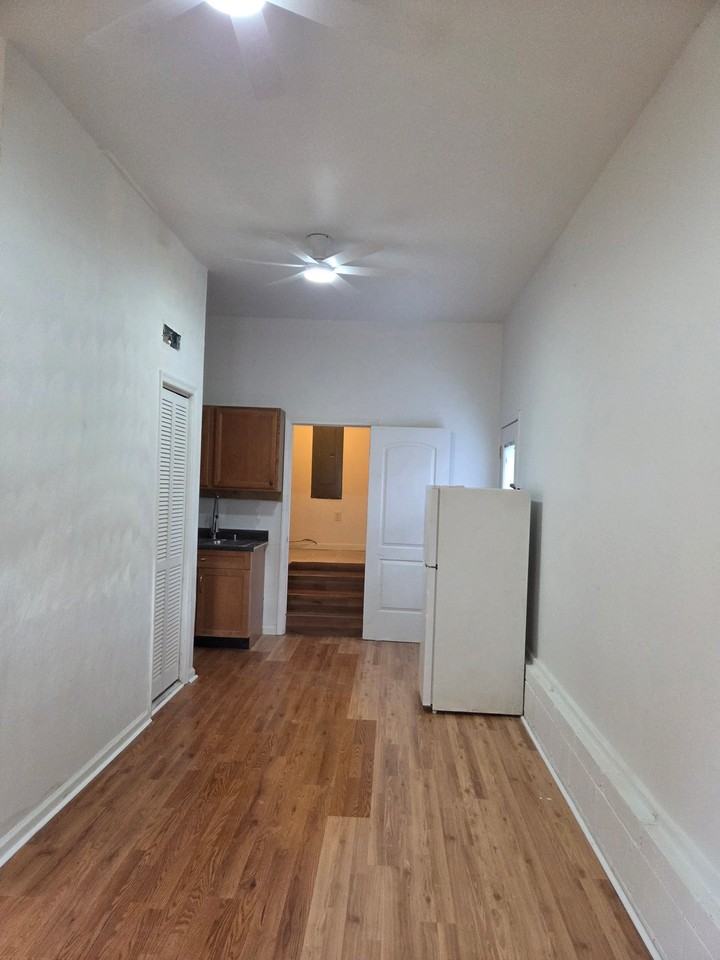 1203 Tatem Ave - Photo 5 of 10