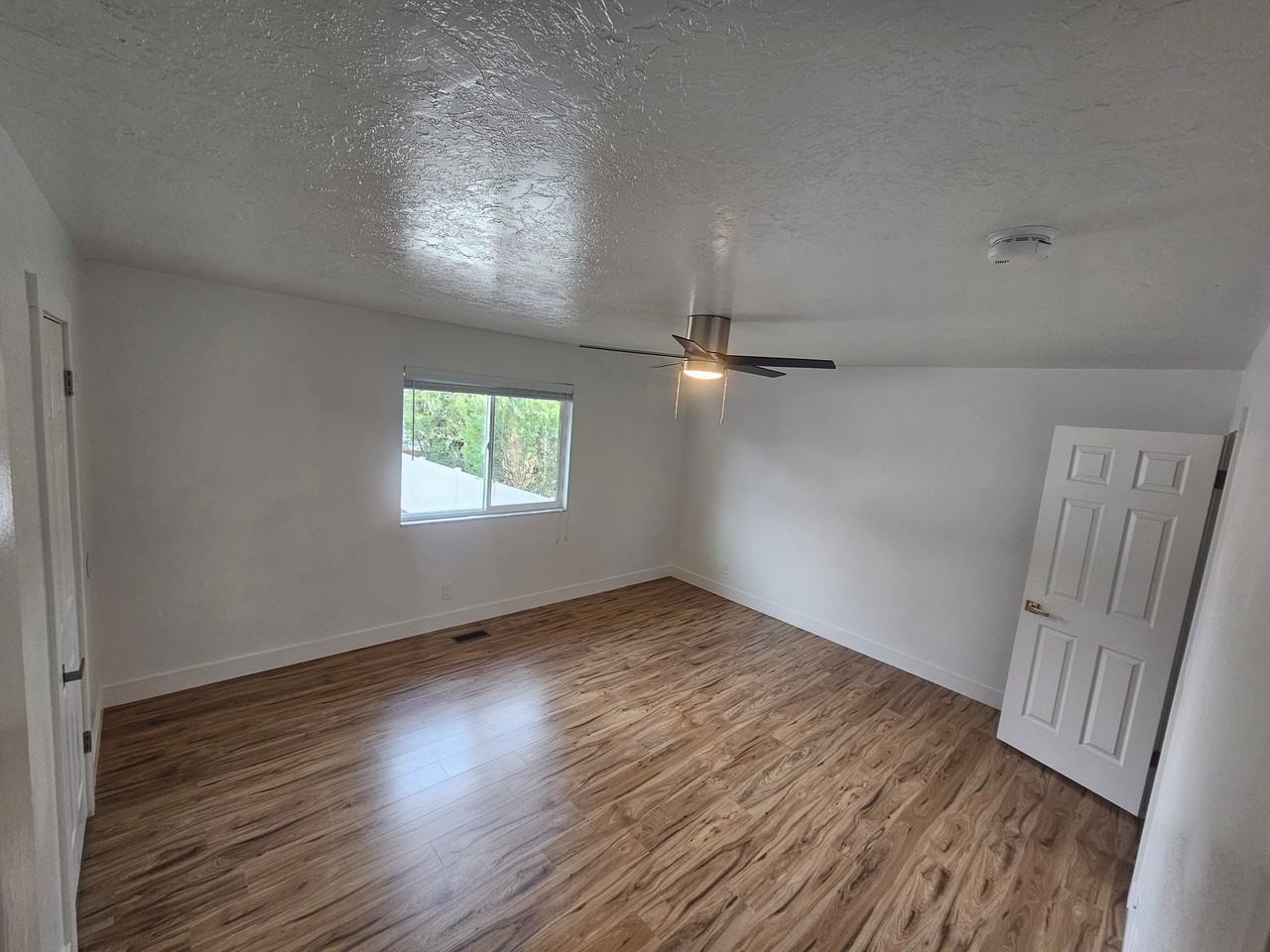 349 E Main St - Photo 7 of 19