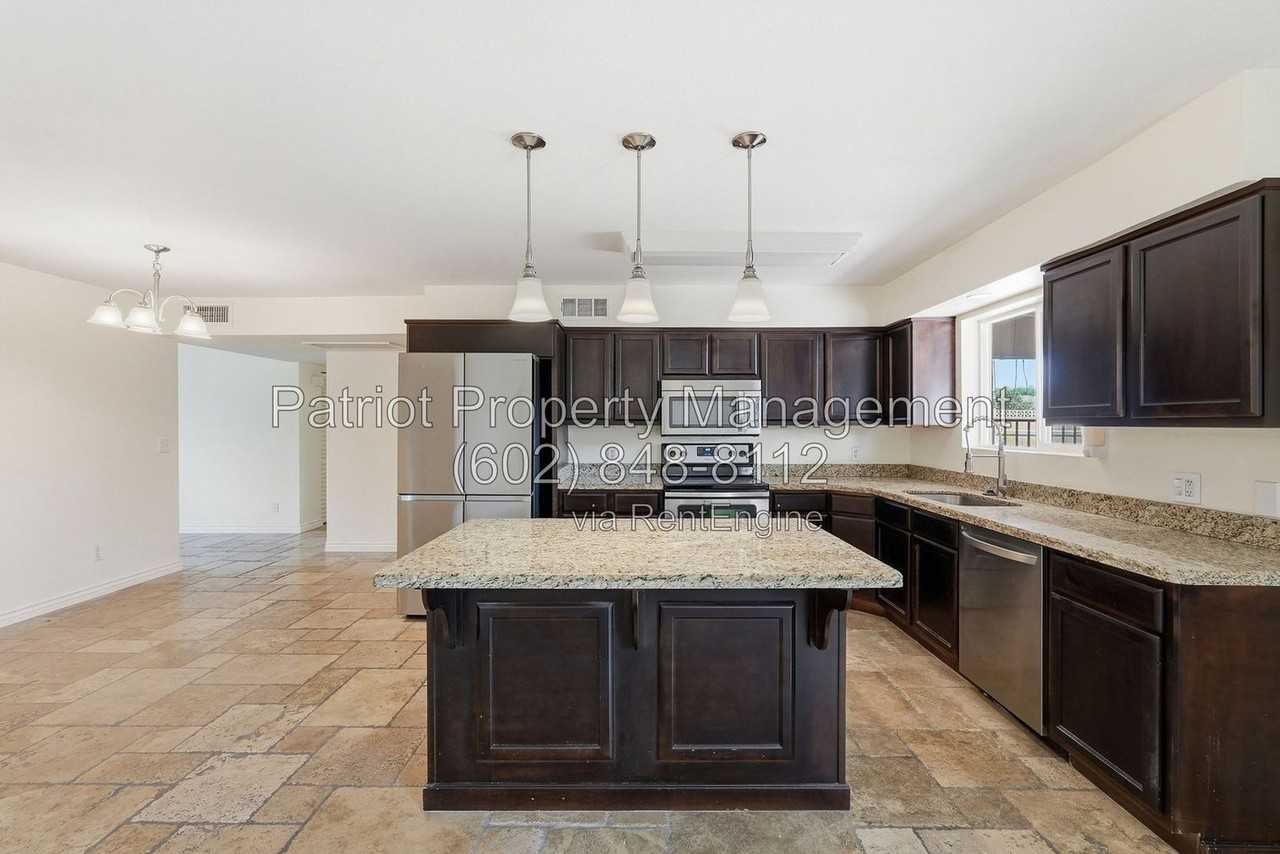 1275 W Del Rio St - Photo 2 of 41