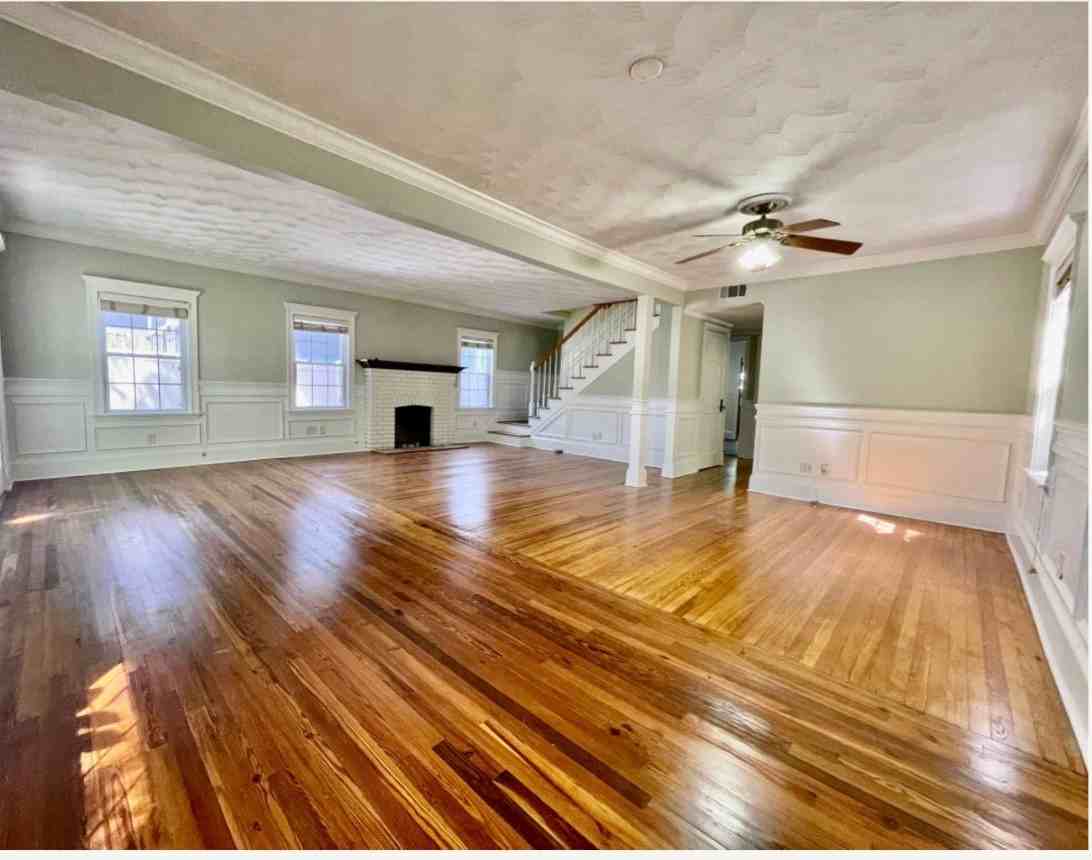 145 11th Ave Ne - Photo 7 of 30