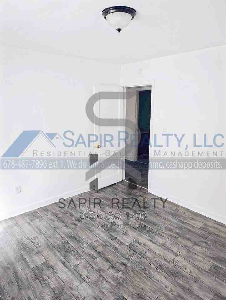 3974 Spencer Cir - Photo 5 of 7