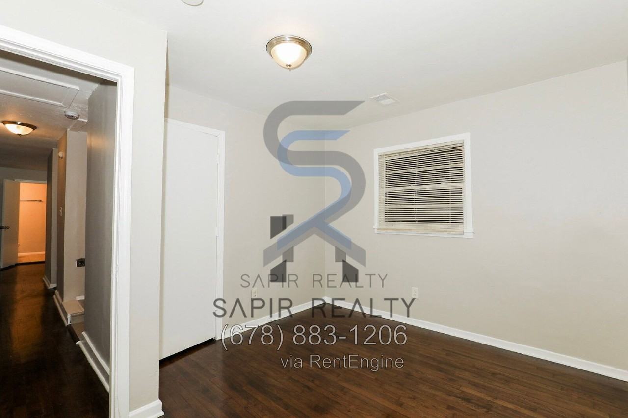 2190 Swallow Cir Se - Photo 3 of 16