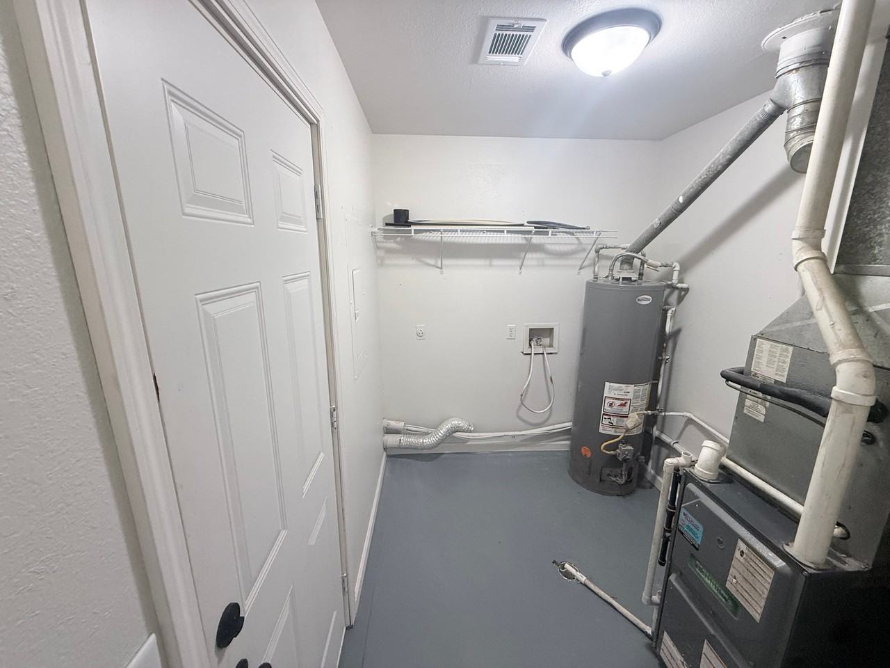 931 Line St - Photo 7 of 7