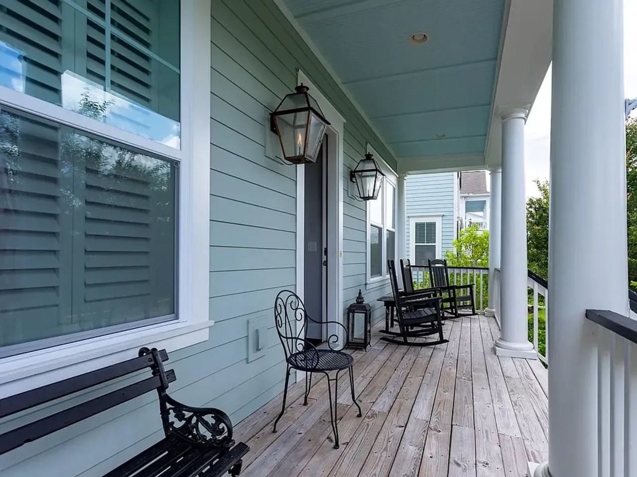 2620 Augustus St - Photo 3 of 32