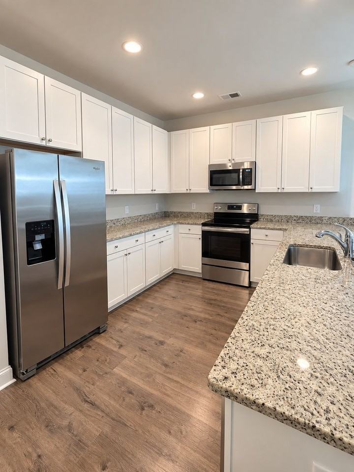 7775 Montview Rd - Photo 5 of 21