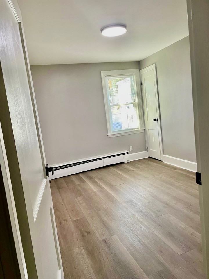 60 Howard St #1 - Photo 3 of 8