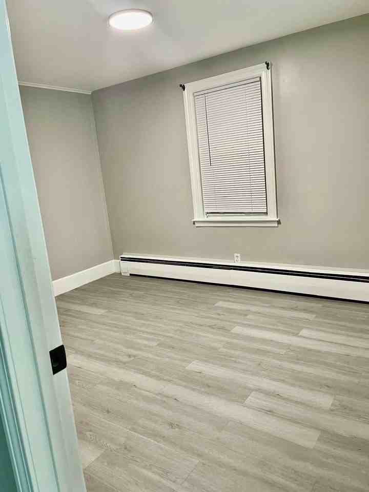 60 Howard St #1 - Photo 6 of 8