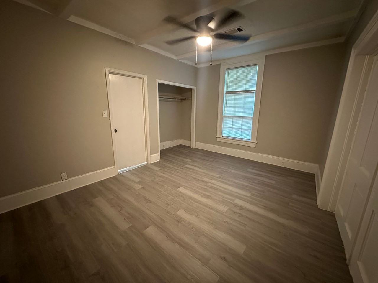 943 Cole St #1 - Photo 6 of 9
