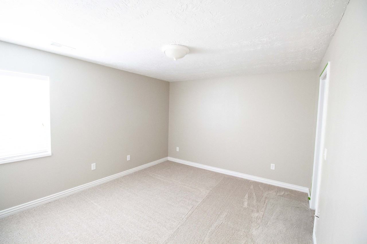 8236 S Pin Oak Dr - Photo 5 of 8