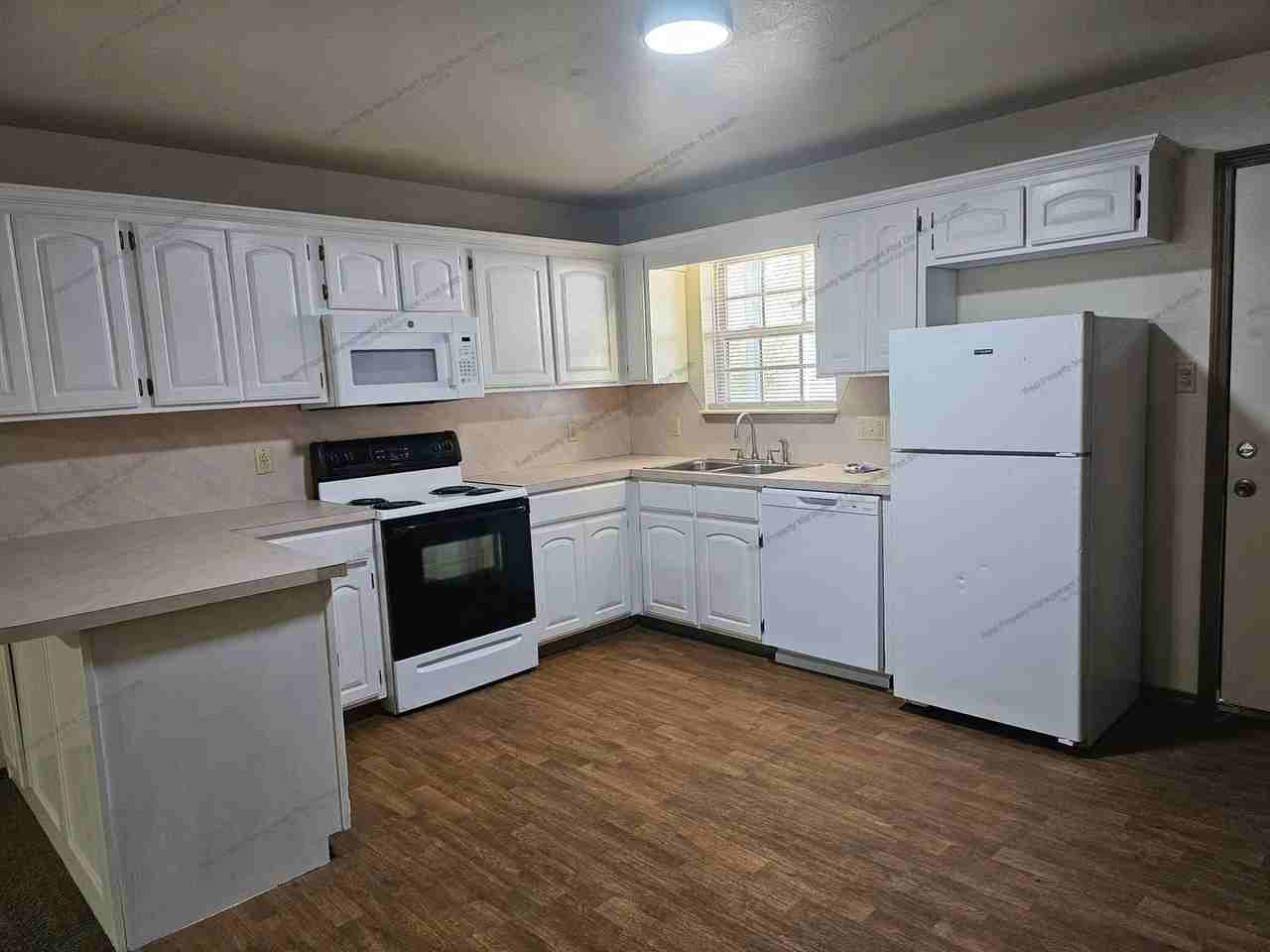 2209 Fayetteville Rd #12 - Photo 5 of 20