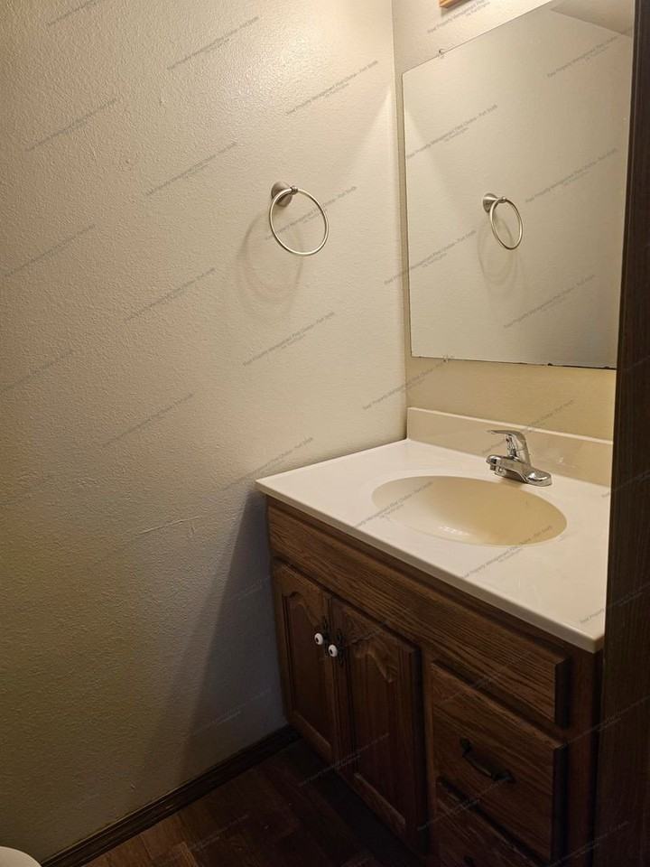 2209 Fayetteville Rd #12 - Photo 6 of 20