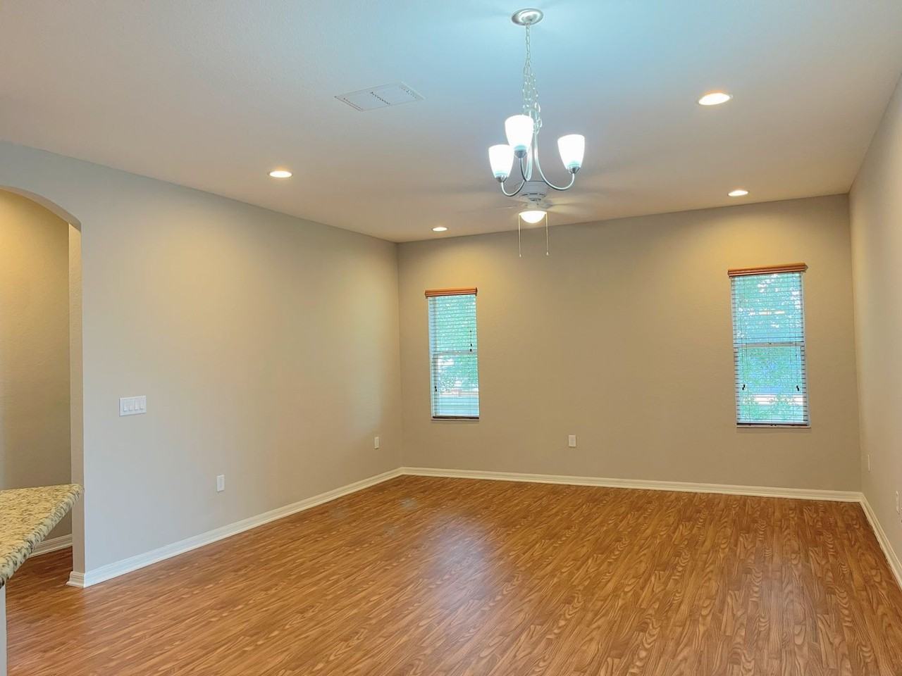 481 Pheasant Dr - Photo 6 of 36