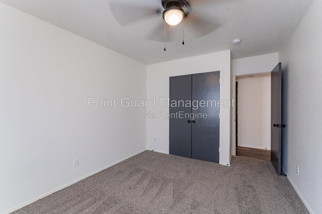 1431 Cambridge Pl #1431-3 - Photo 5 of 23