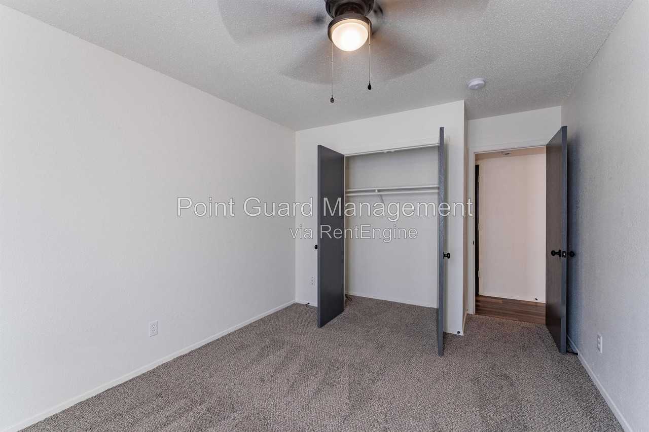1431 Cambridge Pl #1431-3 - Photo 6 of 23