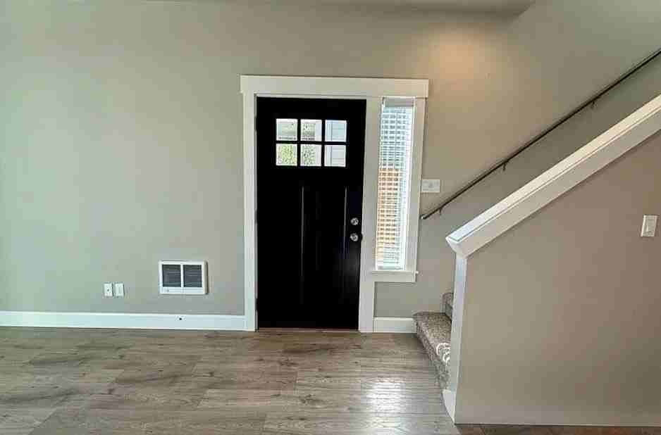 1058 Ne Regan Hill Loop #ADU - Photo 3 of 16