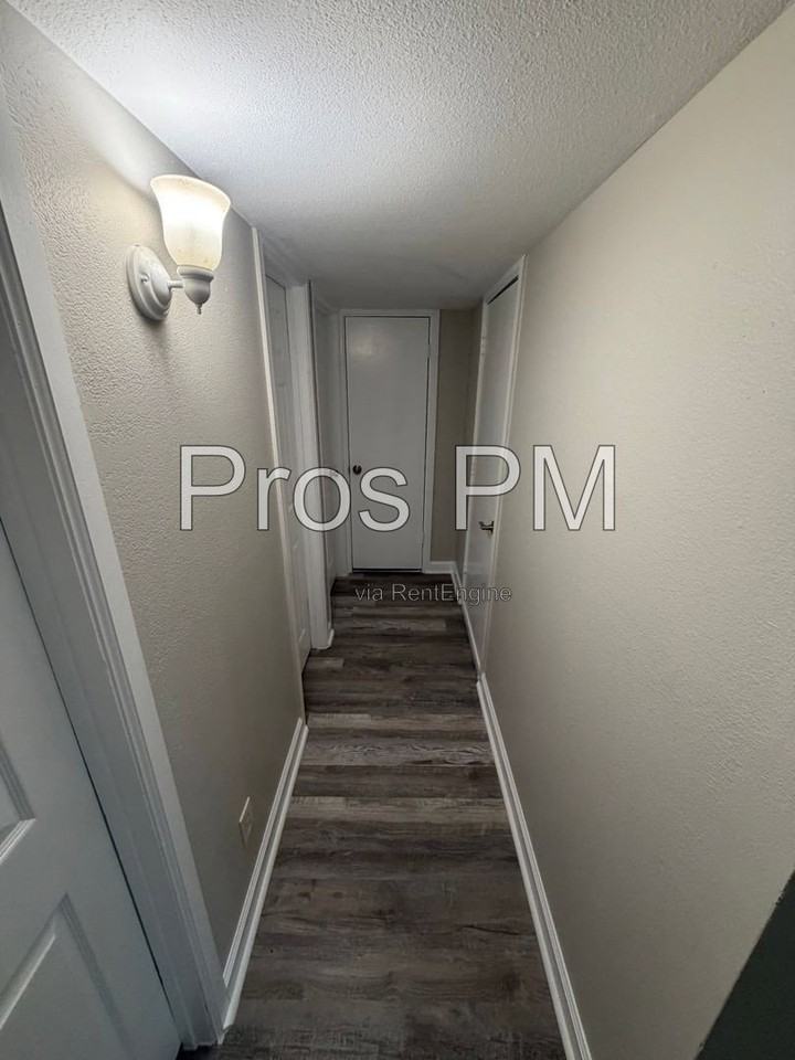1244 Winterwood Dr - Photo 3 of 14