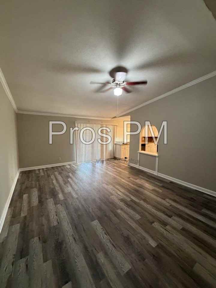 1244 Winterwood Dr - Photo 4 of 14