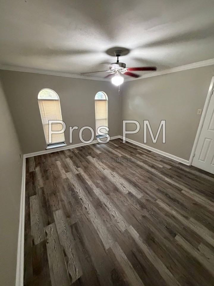 1244 Winterwood Dr - Photo 5 of 14