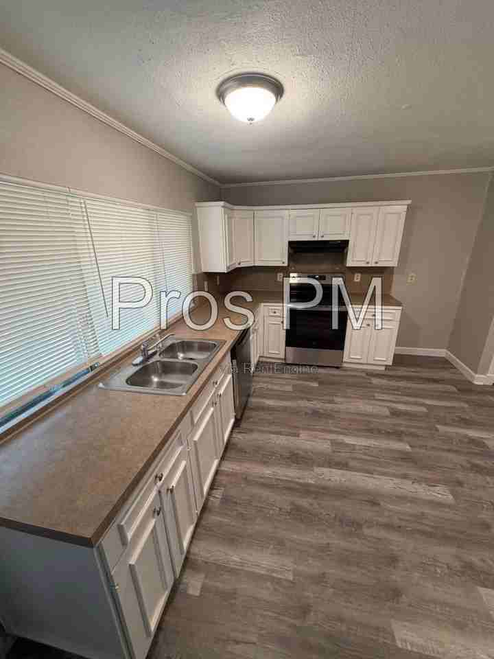 1244 Winterwood Dr - Photo 7 of 14