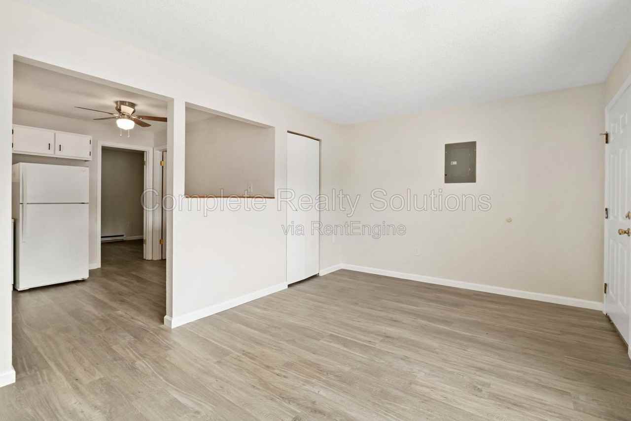 790 Country Aire Ct #102 - Photo 3 of 17