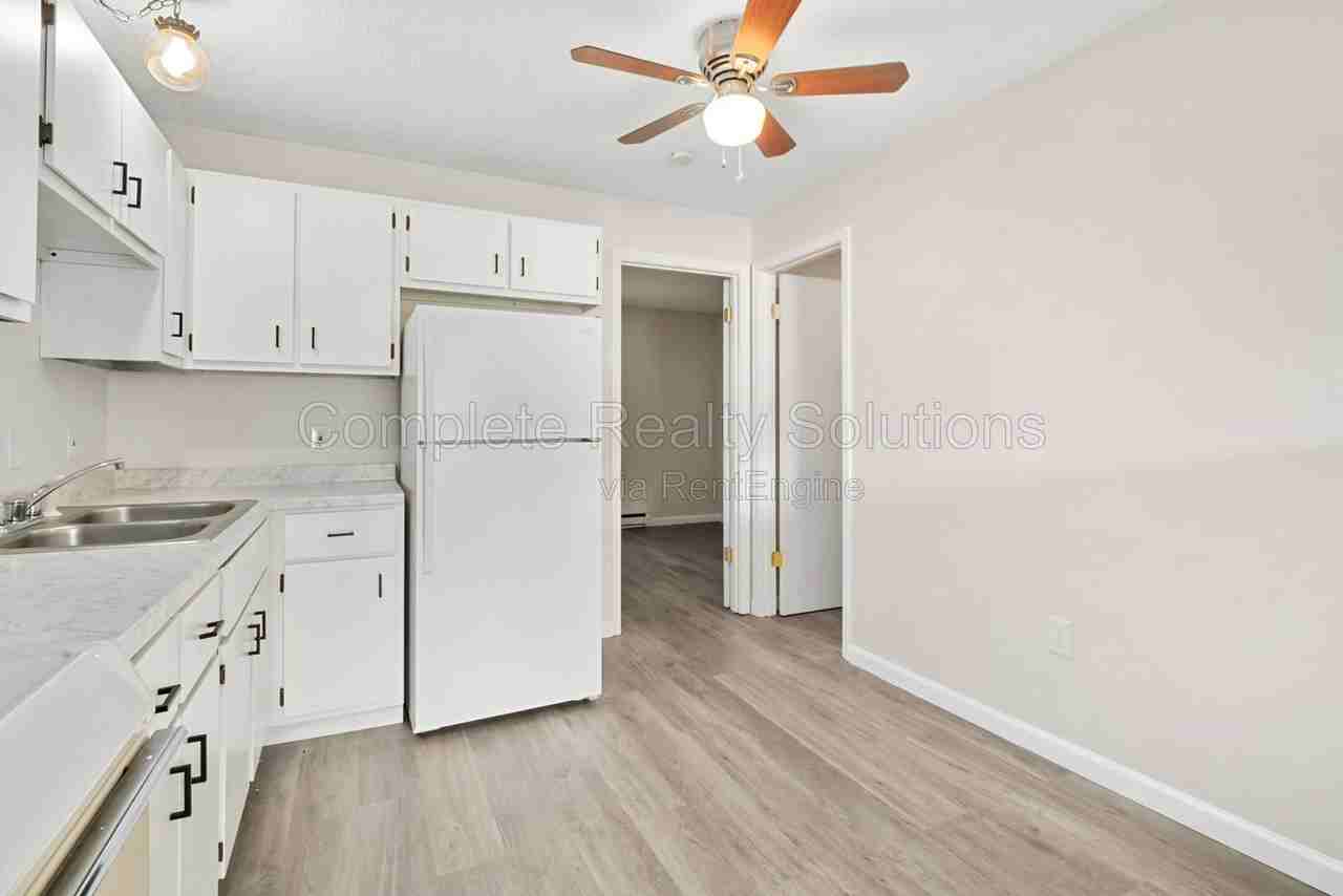 790 Country Aire Ct #102 - Photo 4 of 17