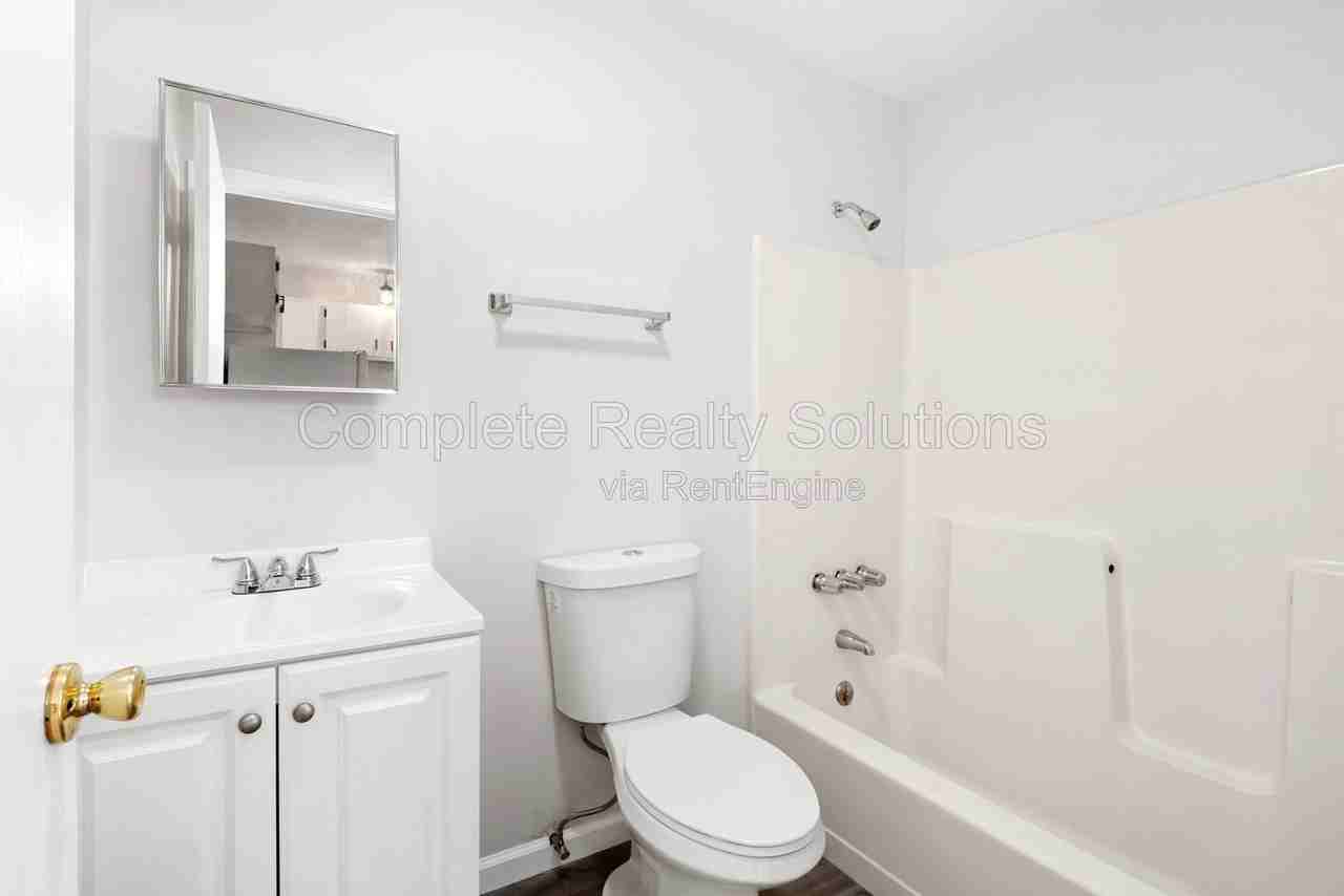 790 Country Aire Ct #102 - Photo 7 of 17