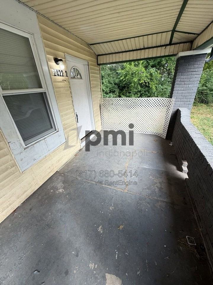 2422 Adams St #1-2 - Photo 4 of 19
