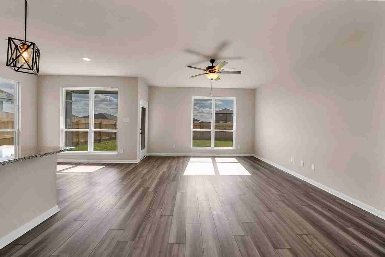 10104 Bethlehem Ct - Photo 7 of 13