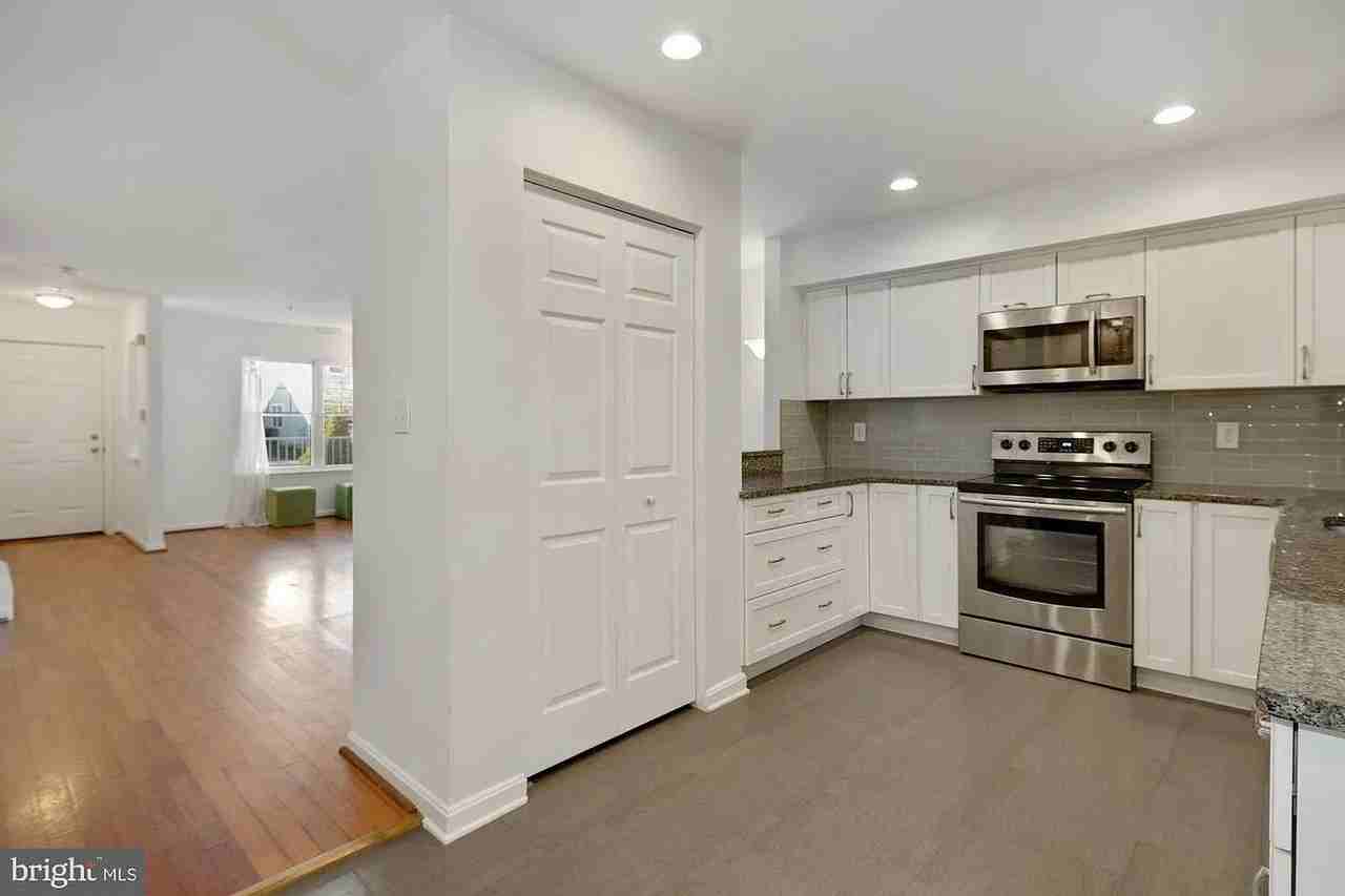 505 Mcmanus Way - Photo 6 of 20