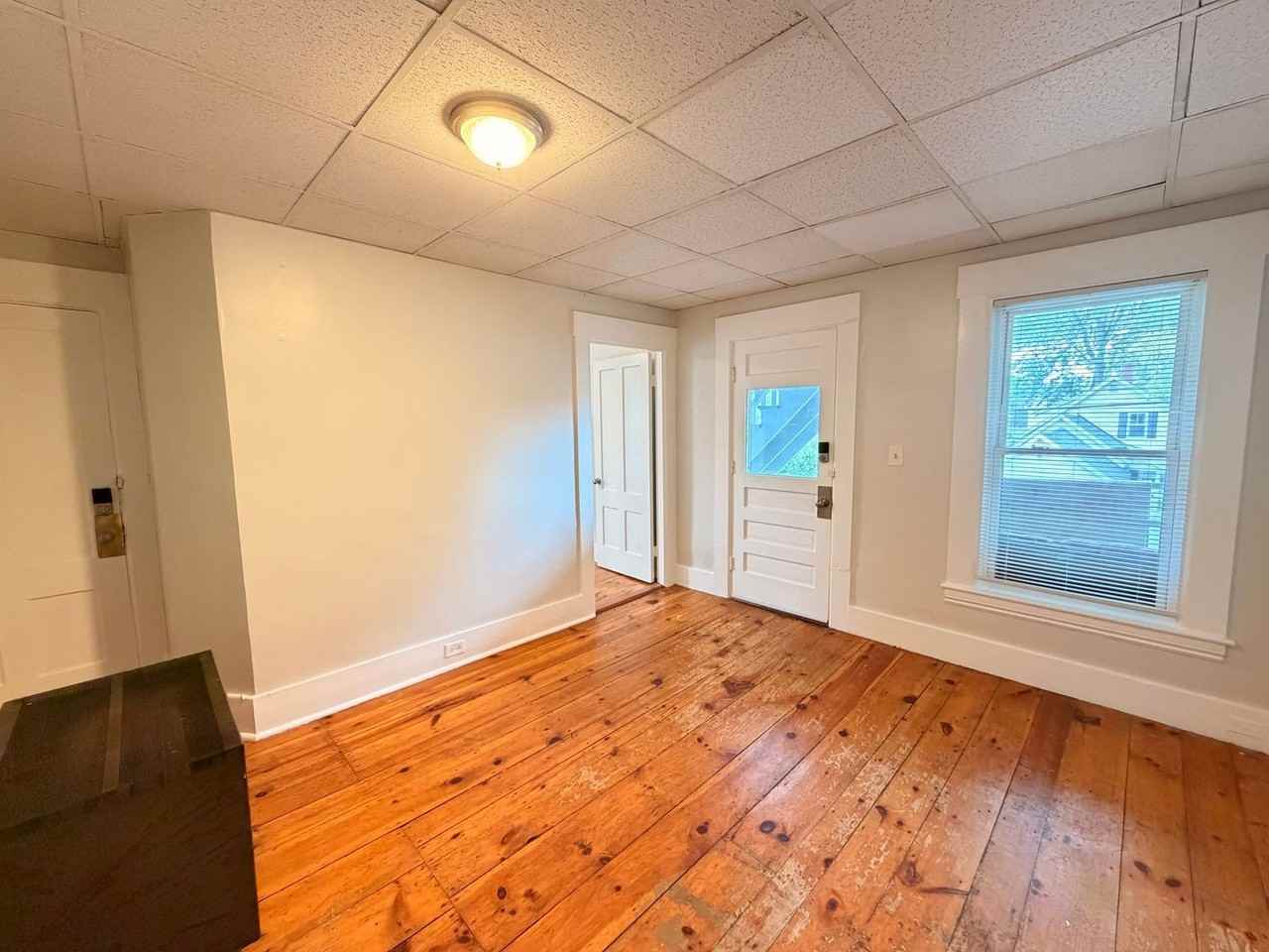 31 Pennacook St #2 - Photo 4 of 18
