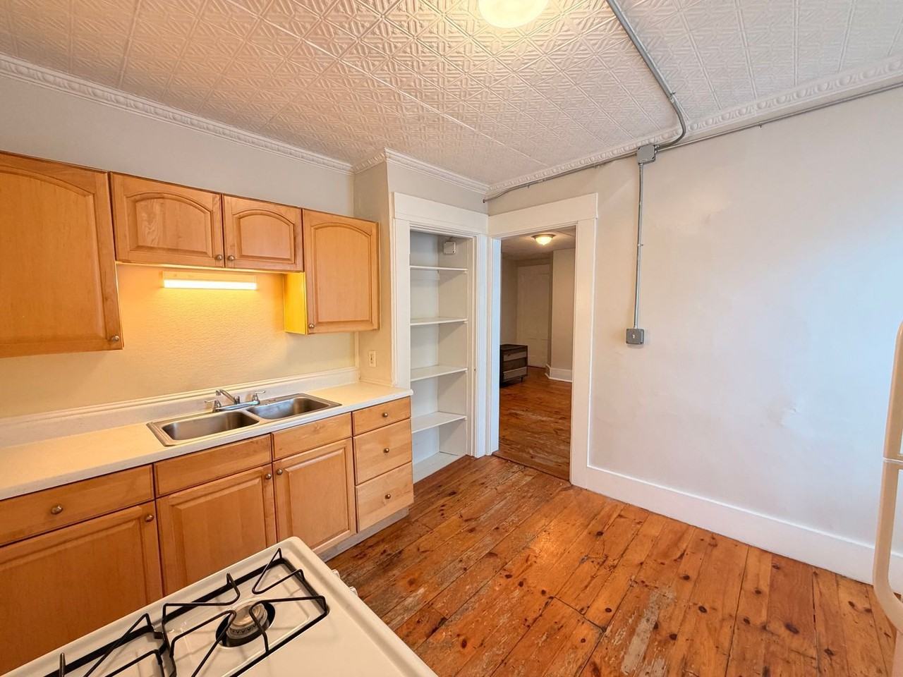 31 Pennacook St #2 - Photo 7 of 18