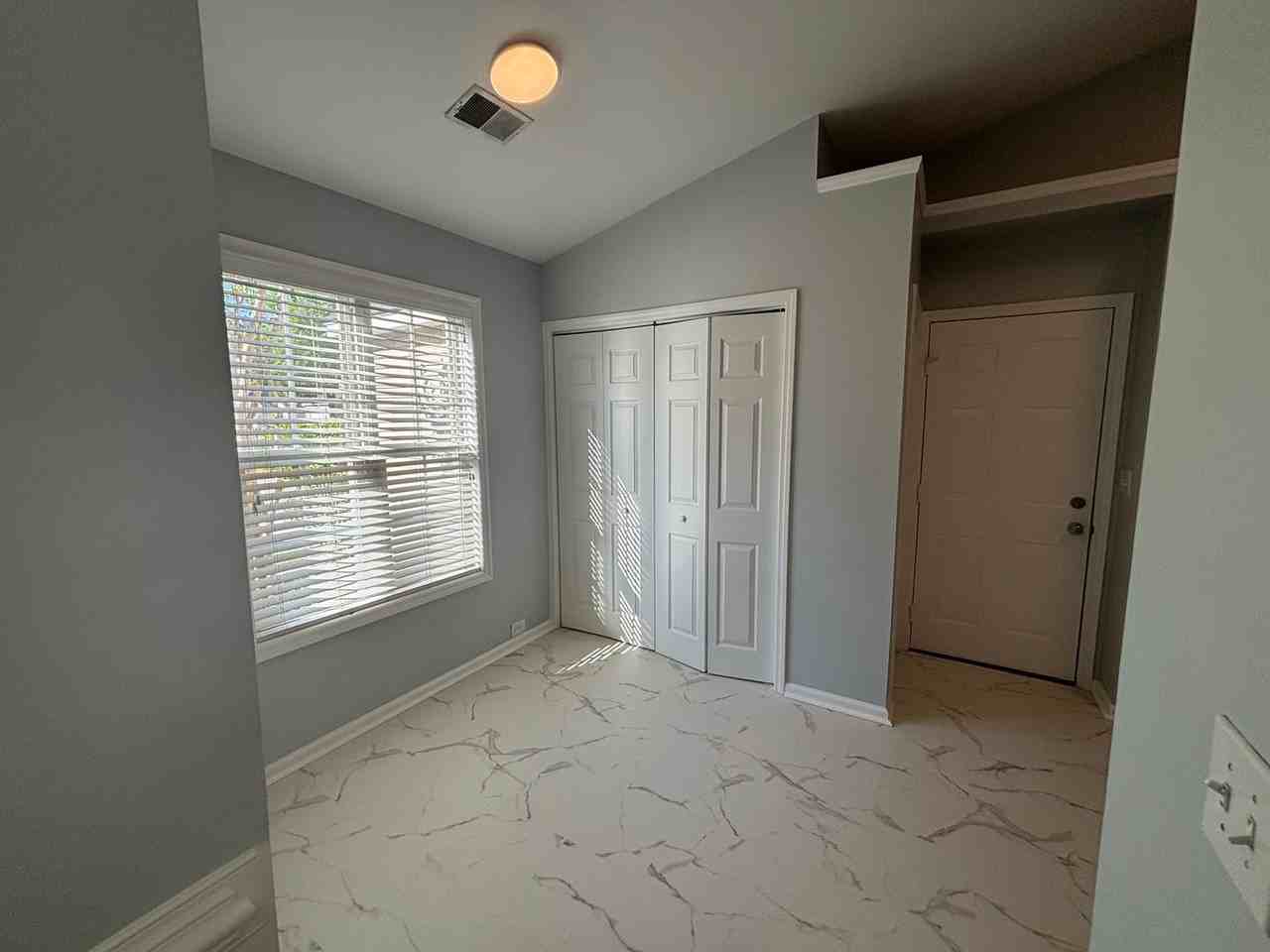 3307 Crowell Ln - Photo 4 of 26