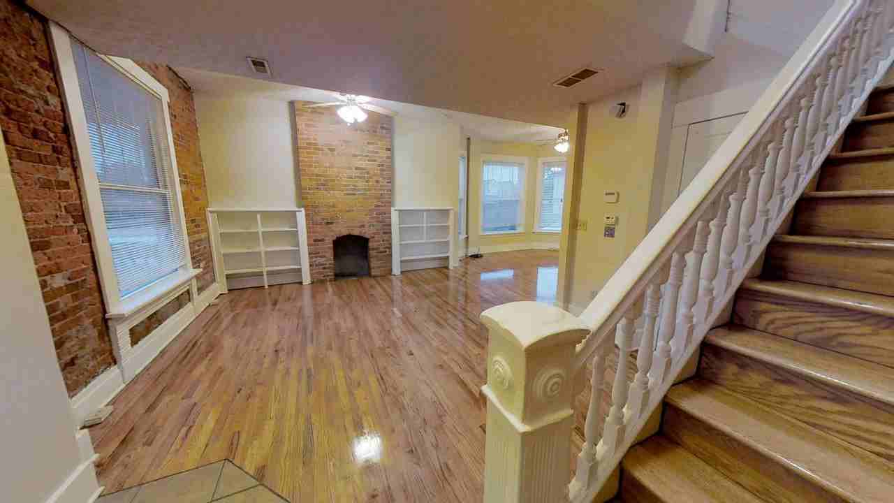 237 E 11th Ave - Photo 3 of 10