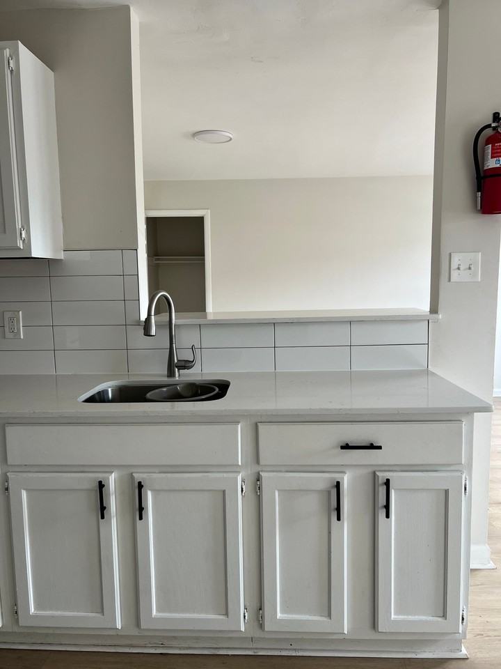1907 N Missouri Ave #A - Photo 2 of 8