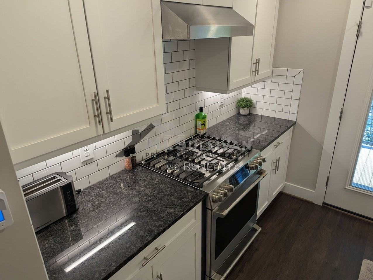 144 E Tryon St #2 - Photo 4 of 20