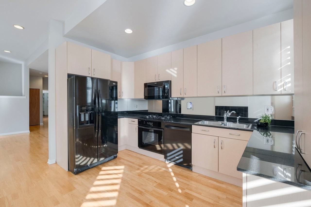 4060 S Ellis Ave #1S - Photo 6 of 19