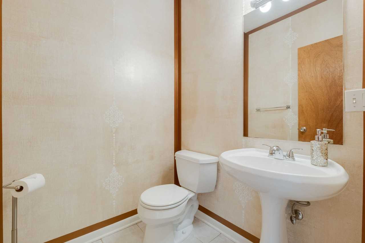4060 S Ellis Ave #1S - Photo 7 of 19