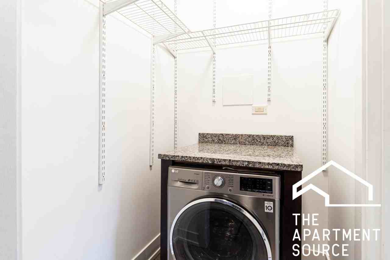 W Belden Ave #B107 - Photo 5 of 7