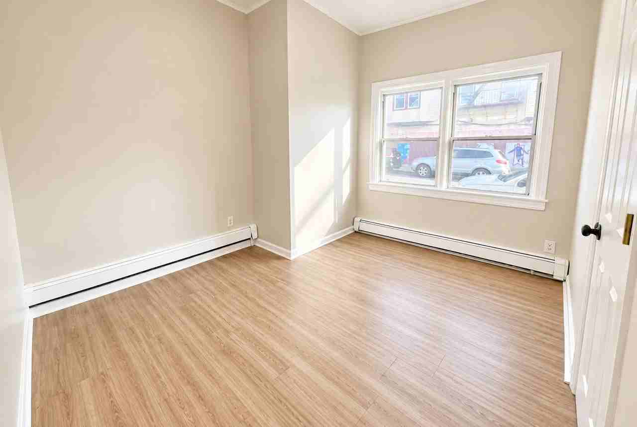 95 Cedar St #1 - Photo 5 of 7