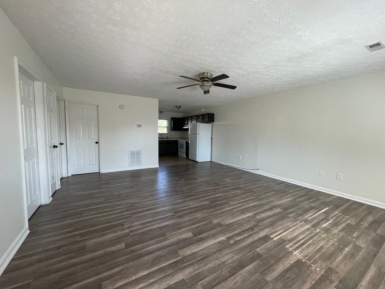 115 Stonetree Dr - Photo 2 of 6