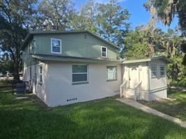 featured image of 9762 Bayview Ave