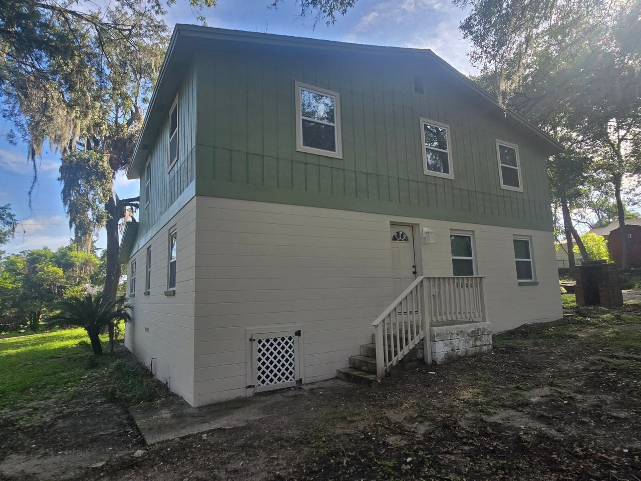 9762 Bayview Ave - Photo 2 of 35