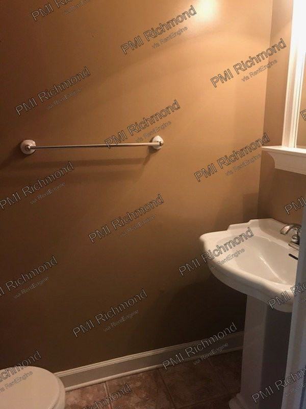 9724 Springfield Woods Cir - Photo 5 of 26