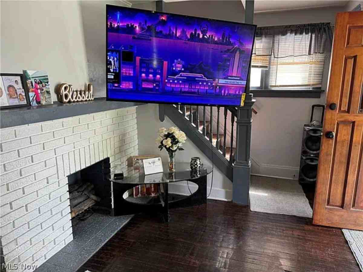 3199 E 119th St - Photo 3 of 16
